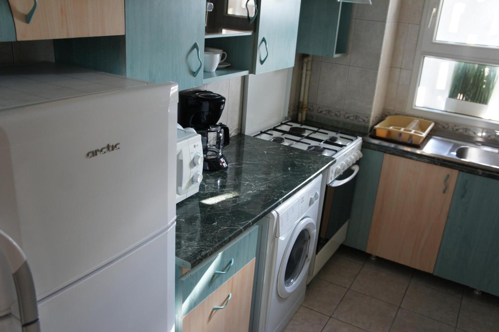 Agentia H Accommodation Bukares Bagian luar foto