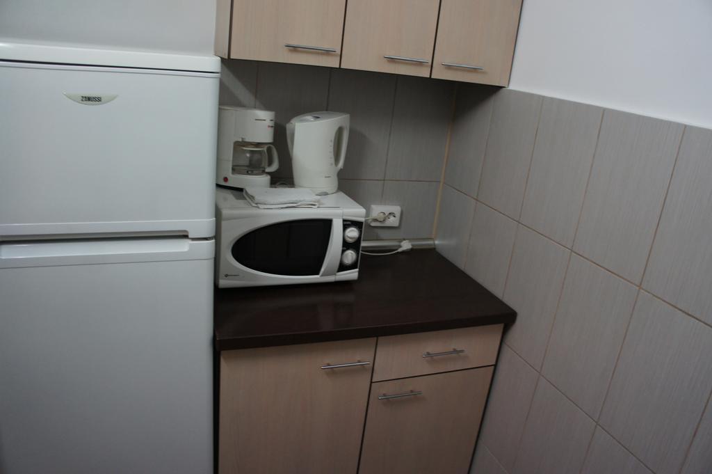 Agentia H Accommodation Bukares Bagian luar foto