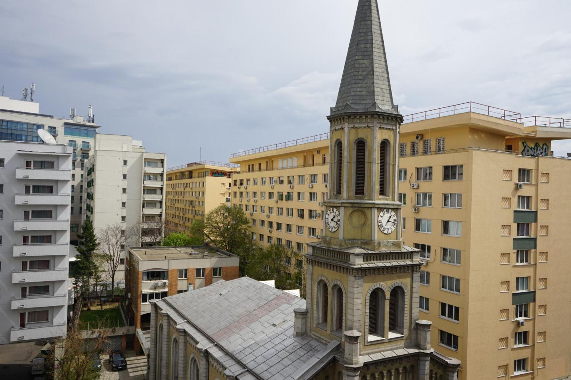 Agentia H Accommodation Bukares Bagian luar foto