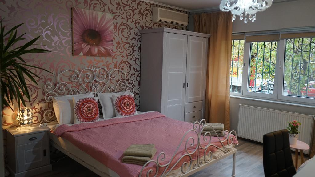 Agentia H Accommodation Bukares Bagian luar foto