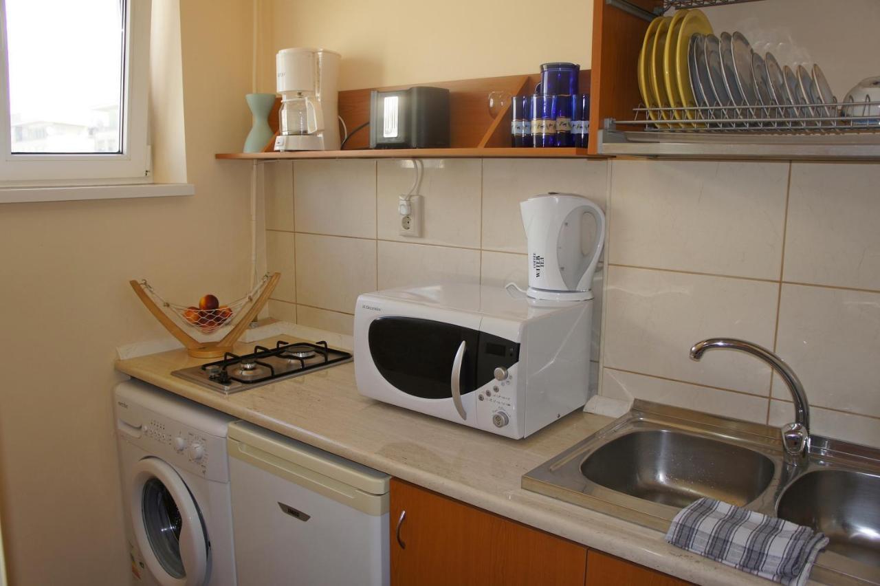 Agentia H Accommodation Bukares Bagian luar foto